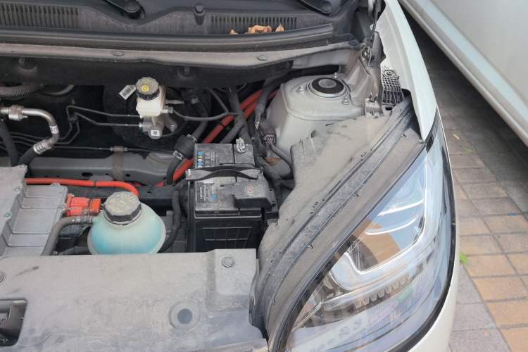 Used Wuling Bingo 2023 333 km Lingxi Connected Version Engine Bay Left