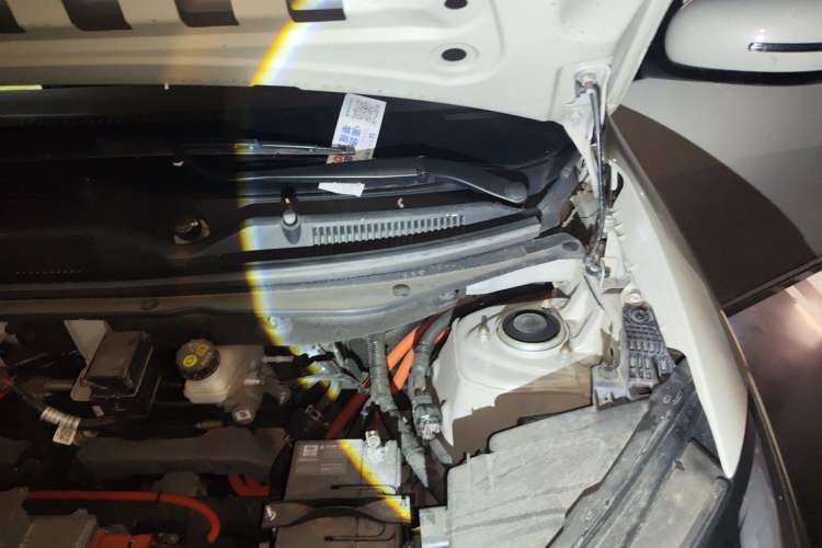 Used Wuling Bingo 2023 333 km Enjoyment Version Engine Bay Left