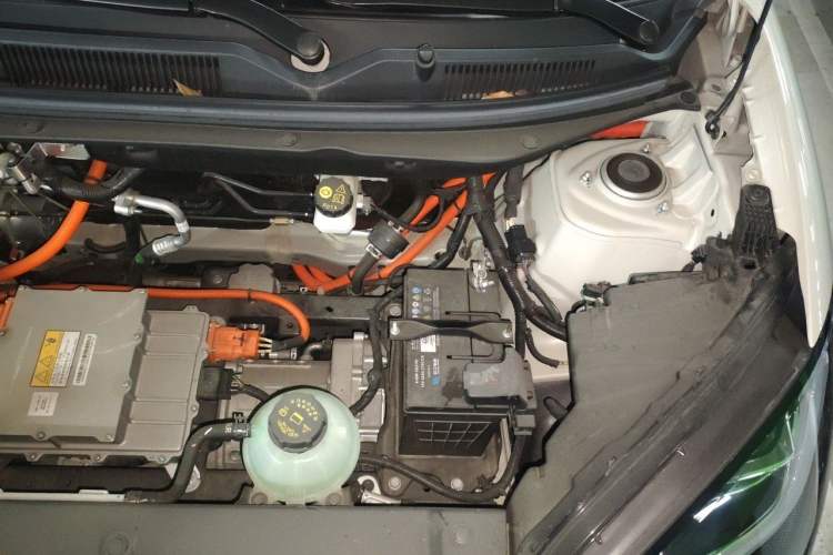 Used Wuling Bingo 2023 333 km Lingxi Connected+ Version Engine Bay Left