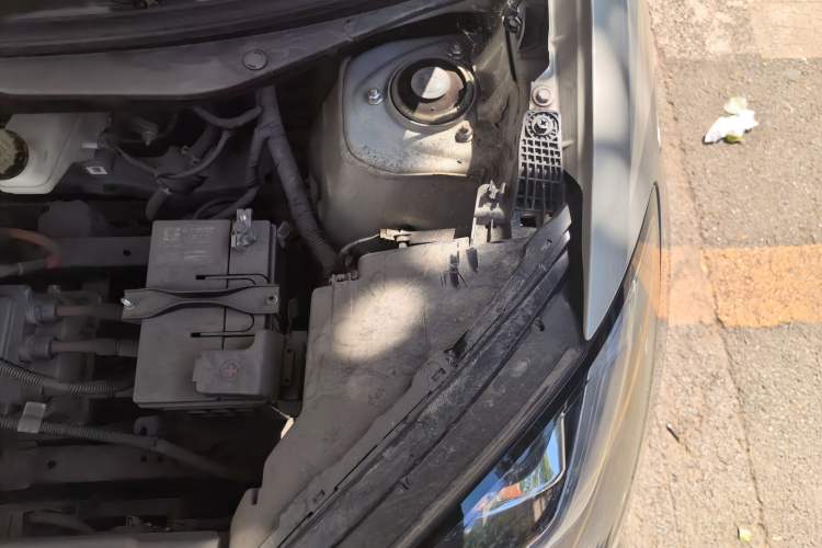 Used Wuling Bingo 2023 203km Comfort Edition Engine Bay Left
