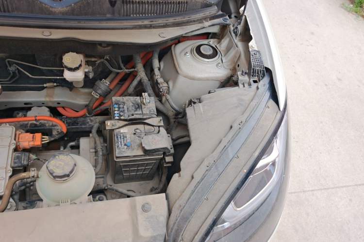 Used Wuling Bingo 2023 333 km Enjoyment Version Engine Bay Left