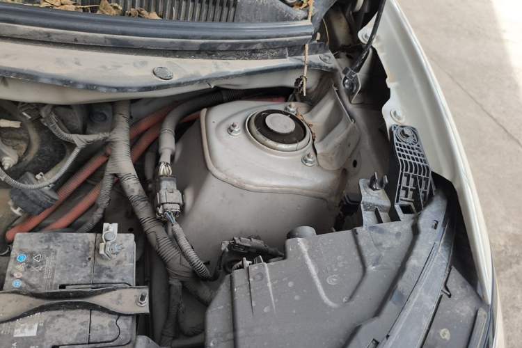 Used Wuling Bingo 2023 333 km Fast-Share Version Engine Bay Left