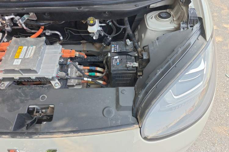Used Wuling Bingo 2023 203km Comfort Edition Engine Bay Left