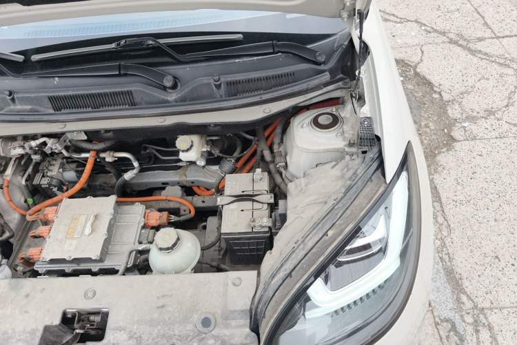 Used Wuling Bingo 2023 333 km Enjoyment Version Engine Bay Left