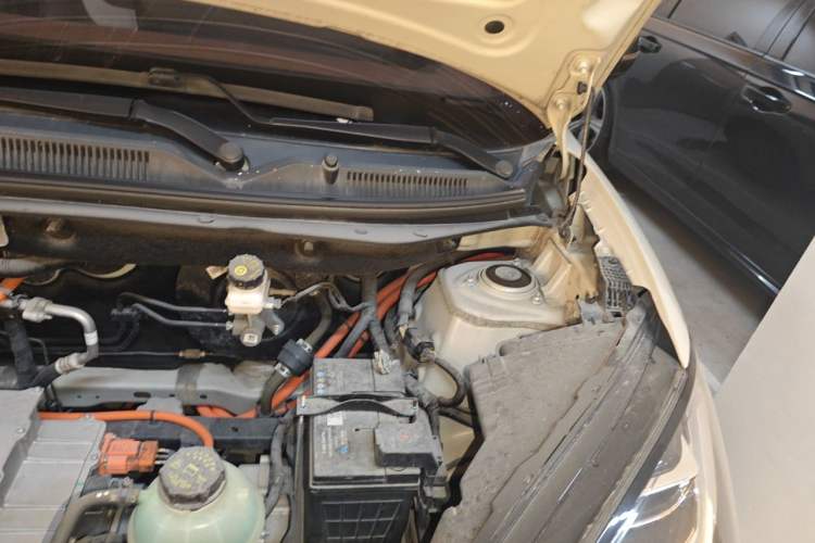 Used Wuling Bingo 2023 333 km Lingxi Connected+ Version Engine Bay Left