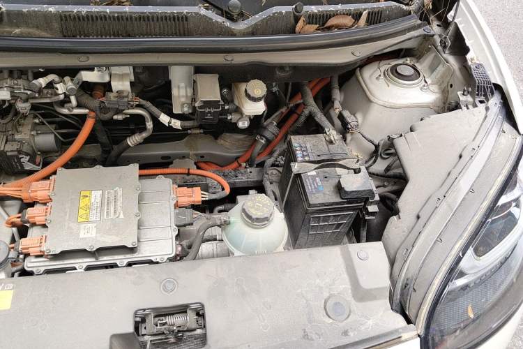 Used Wuling Bingo 2023 333 km Enjoyment Version Engine Bay Left