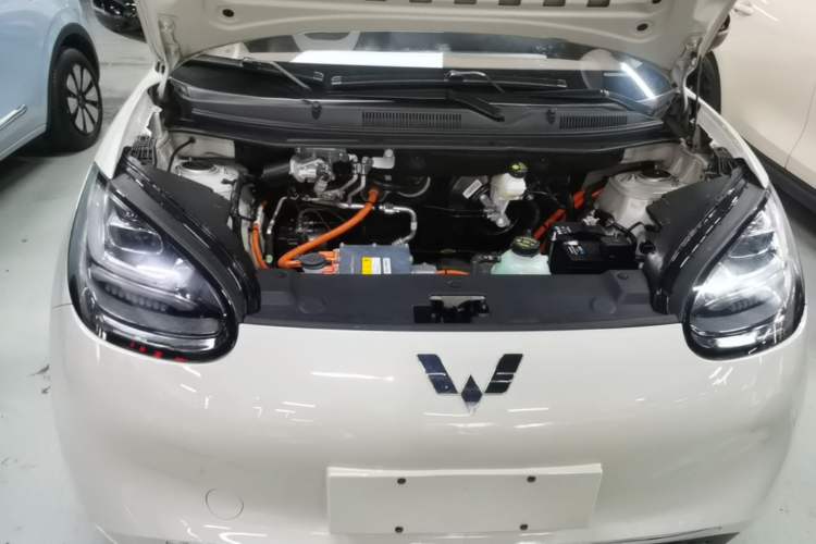 Used Wuling Bingo 2023 333 km Lingxi Connected+ Version Engine Bay