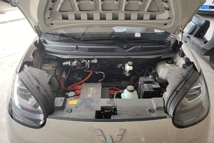 Used Wuling Bingo 2023 333 km Lingxi Connected+ Version Engine Bay