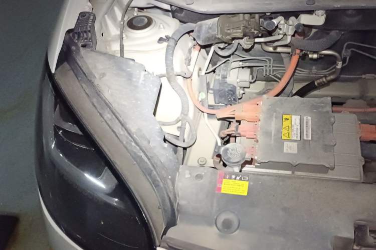 Used Wuling Bingo 2023 333 km Lingxi Connected Version Engine Bay Right