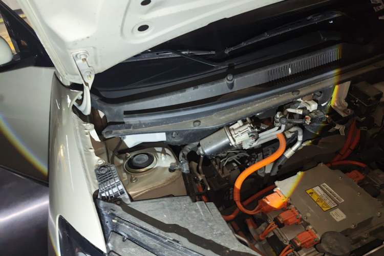 Used Wuling Bingo 2023 333 km Enjoyment Version Engine Bay Right