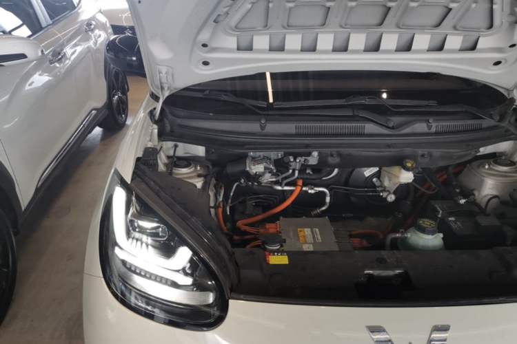 Used Wuling Bingo 2023 333 km Lingxi Connected Version Engine Bay Right