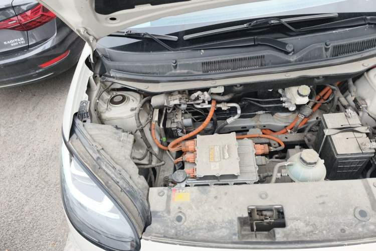 Used Wuling Bingo 2023 333 km Enjoyment Version Engine Bay Right