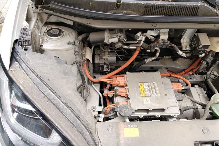 Used Wuling Bingo 2023 333 km Enjoyment Version Engine Bay Right