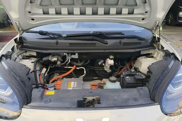 Used Wuling Bingo 2023 333 km Enjoyment Version Engine Bay