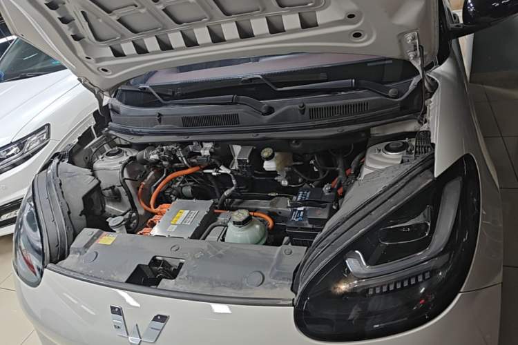 Used Wuling Bingo 2023 333 km Lingxi Connected+ Version Engine Bay