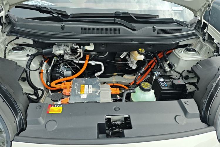 Used Wuling Bingo 2023 333 km Lingxi Connected+ Version Engine Bay