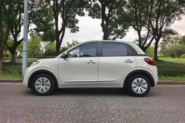 Used Wuling Bingo 2023 203km Light Edition Exterior 11