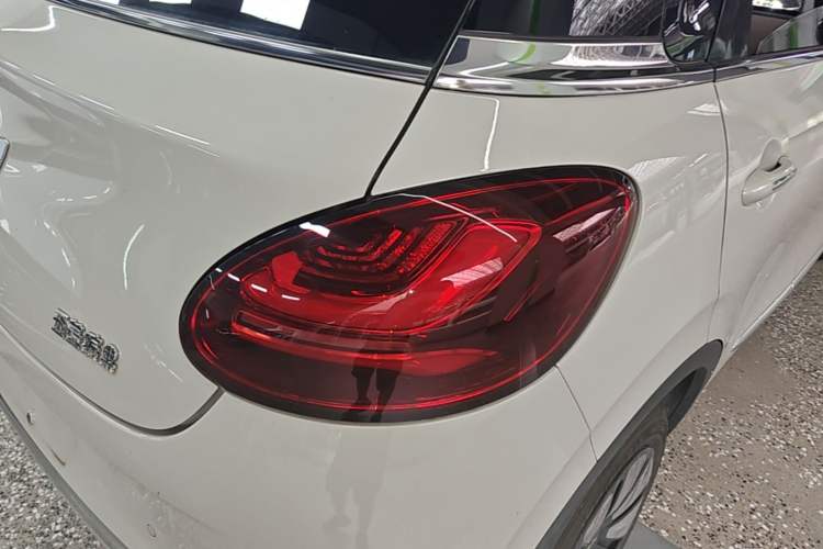 Used Wuling Bingo 2023 410 km Lingxi Deluxe Edition Exterior 3