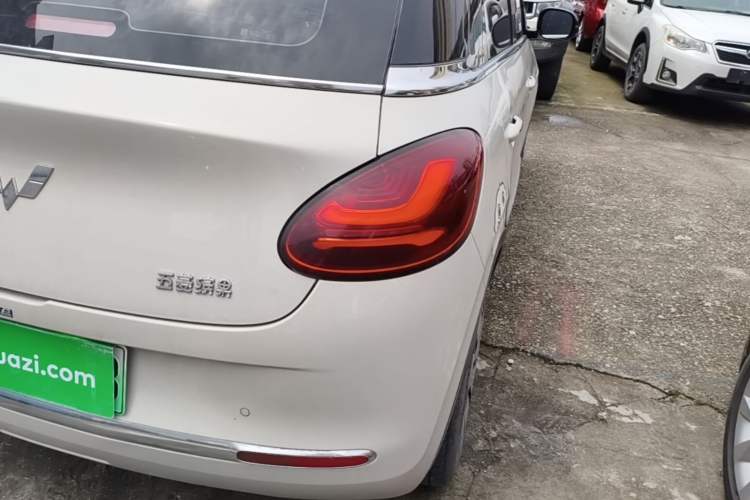 Used Wuling Bingo 2023 410 km Lingxi Deluxe Edition Exterior 3