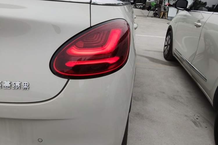 Used Wuling Bingo 2023 410 km Lingxi Deluxe Edition Exterior 3