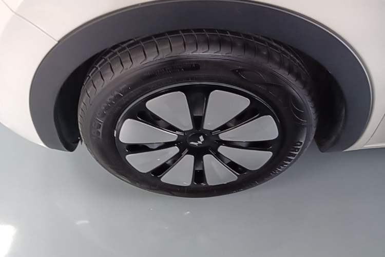 Used Wuling Bingo 2023 333 km Lingxi Connected+ Version Exterior 4