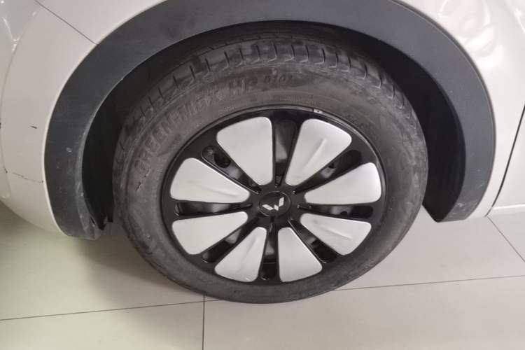 Used Wuling Bingo 2023 333 km Enjoyment Version Exterior 4