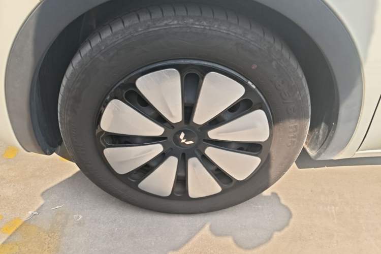 Used Wuling Bingo 2023 333 km Lingxi Connected Version Exterior 4