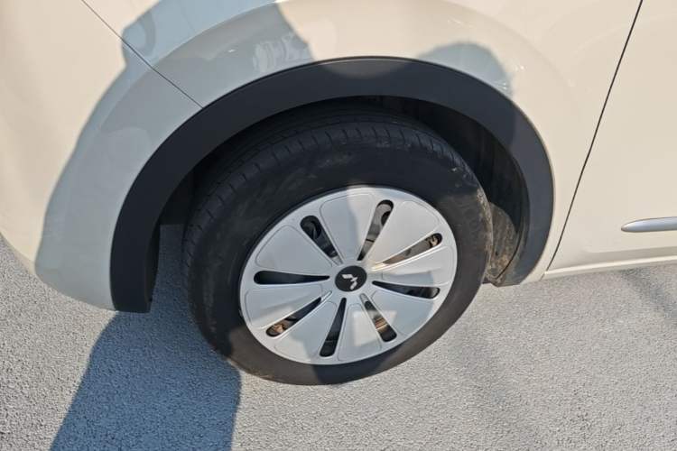 Used Wuling Bingo 2023 203km Light Edition Exterior 4