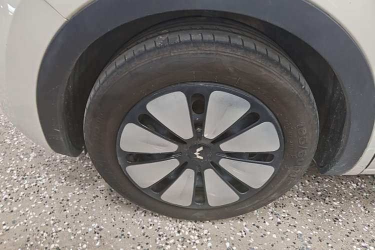 Used Wuling Bingo 2023 410 km Lingxi Deluxe Edition Exterior 4
