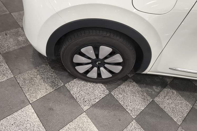 Used Wuling Bingo 2023 333 km Enjoyment Version Exterior 4