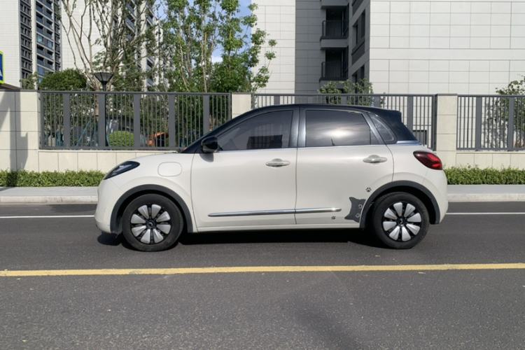 Used Wuling Bingo 2023 333 km Lingxi Connected Version Exterior 4