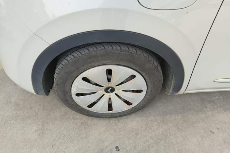 Used Wuling Bingo 2023 333 km Enjoyment Version Exterior 4