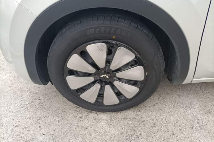 Used Wuling Bingo 2023 410 km Lingxi Deluxe Edition Exterior 4