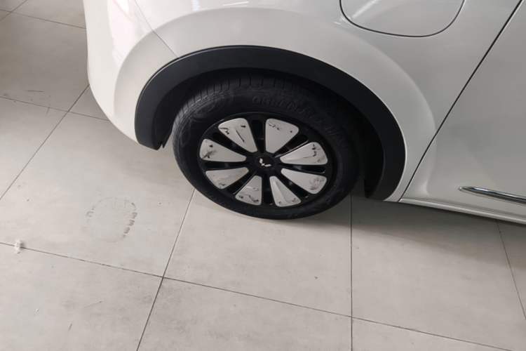 Used Wuling Bingo 2023 333 km Lingxi Connected+ Version Exterior 4