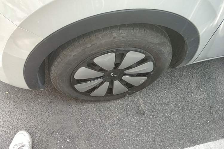 Used Wuling Bingo 2023 333 km Lingxi Connected Version Exterior 4