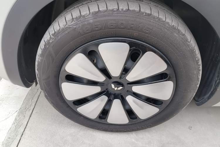 Used Wuling Bingo 2023 333 km Lingxi Connected Version Exterior 4