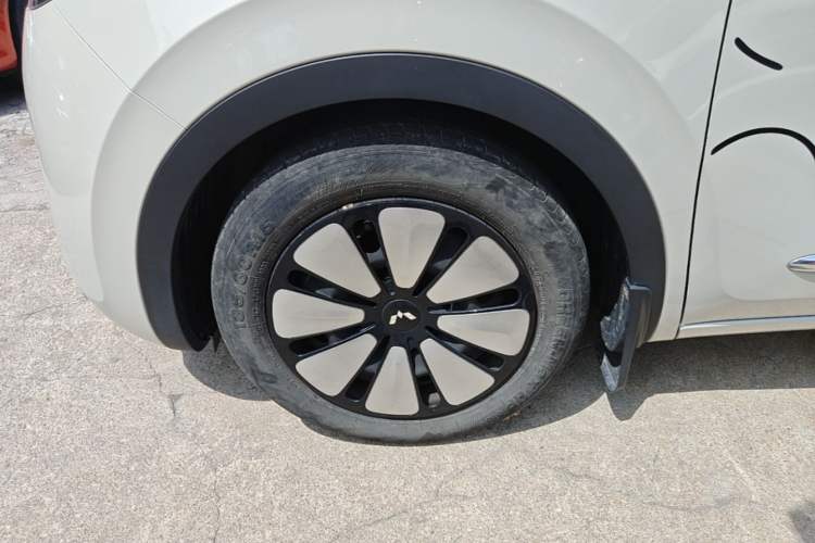 Used Wuling Bingo 2023 203km Comfort Edition Exterior 4