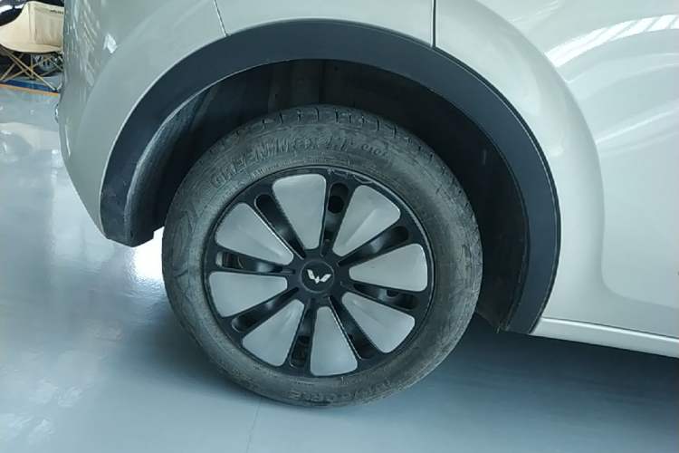 Used Wuling Bingo 2023 203km Comfort Edition Exterior 5