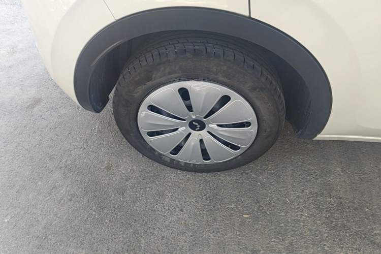 Used Wuling Bingo 2023 203km Light Edition Exterior 5