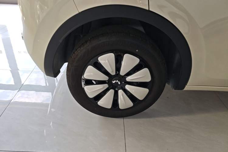 Used Wuling Bingo 2023 333 km Enjoyment Version Exterior 5