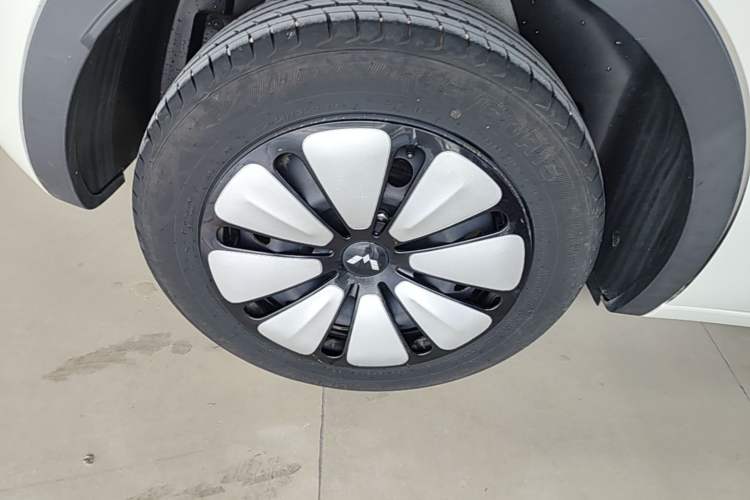Used Wuling Bingo 2023 203km Comfort Edition Exterior 5