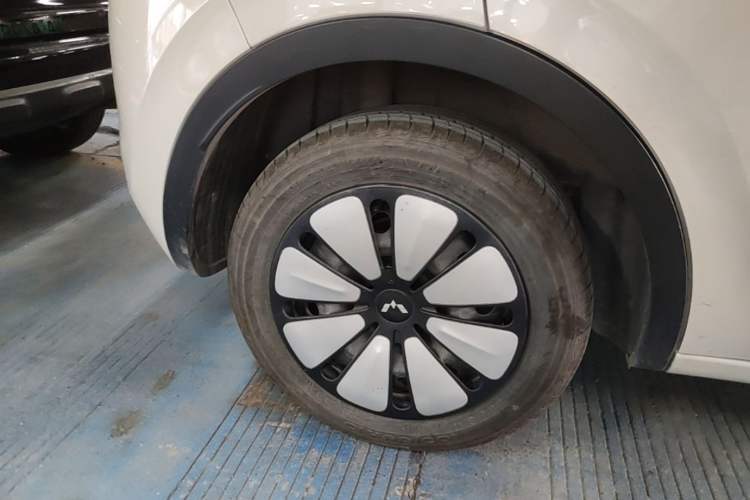 Used Wuling Bingo 2023 203km Comfort Edition Exterior 5