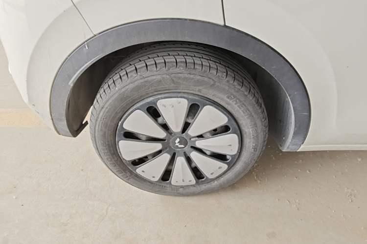 Used Wuling Bingo 2023 333 km Enjoyment Version Exterior 5