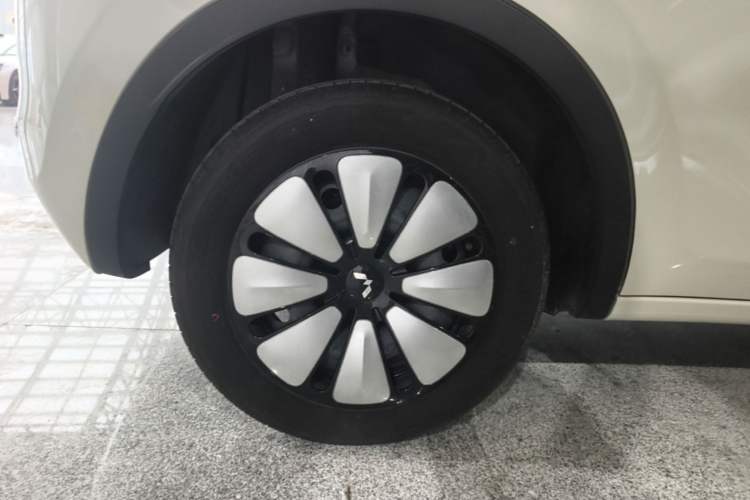 Used Wuling Bingo 2023 333 km Lingxi Connected Version Exterior 5