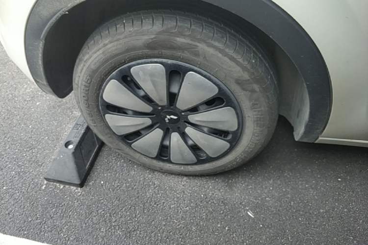 Used Wuling Bingo 2023 333 km Lingxi Connected Version Exterior 5
