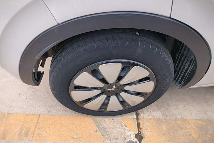 Used Wuling Bingo 2023 333 km Lingxi Connected+ Version Exterior 5