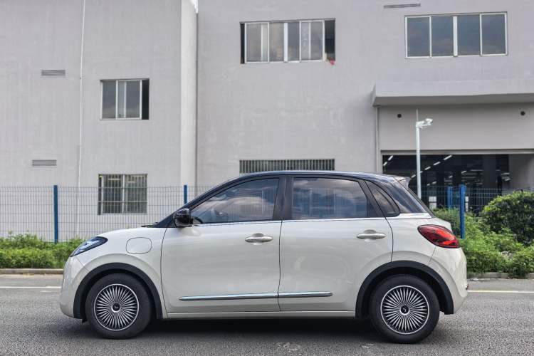 Used Wuling Bingo 2023 333 km Lingxi Connected Version Exterior 6