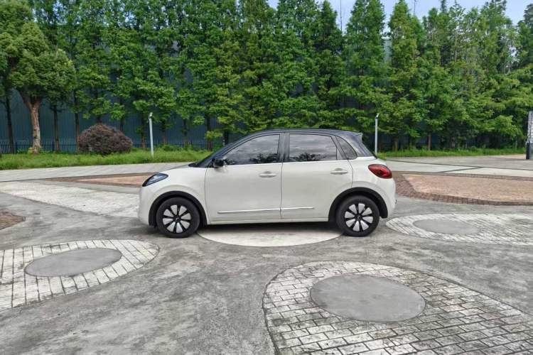 Used Wuling Bingo 2023 203km Comfort Edition Exterior 8