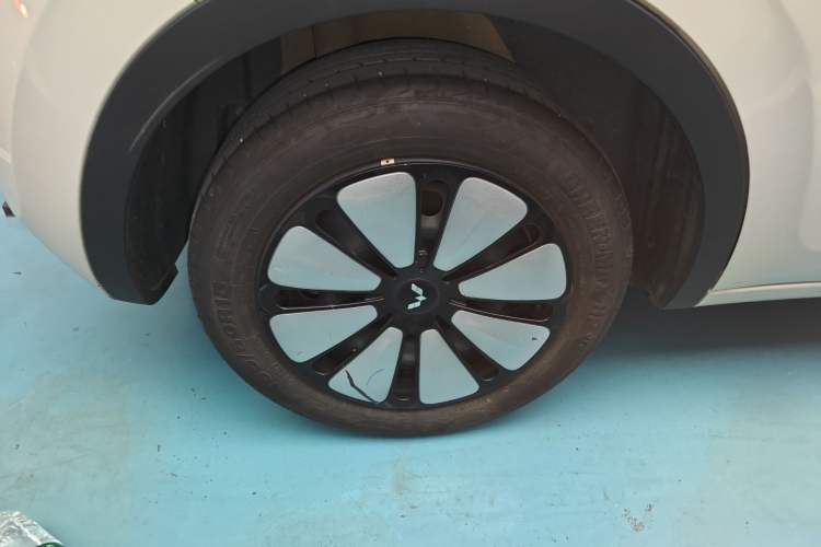 Used Wuling Bingo 2023 333 km Lingxi Connected Version Exterior 8