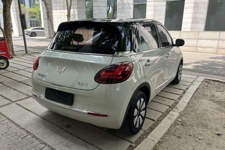 Used Wuling Bingo 2023 333 km Lingxi Connected Version Exterior 9